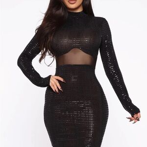 FASHION NOVA IRREPLACEABLE METALLIC dress. XS. SOLD OUT!!